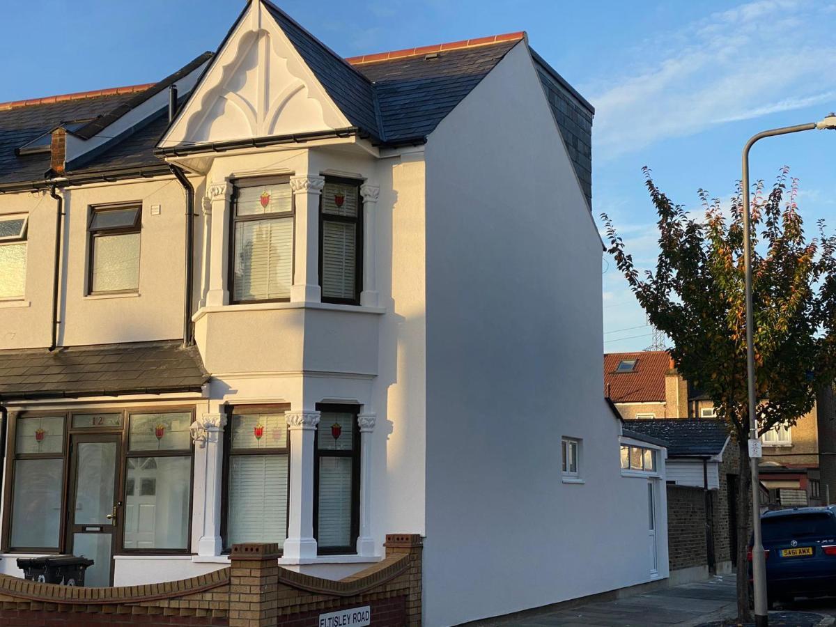Beautiful All Room En-Suite 4 Bedrooms House , Free Parking, Wifi, Corporate, Contractors, Family Relocation, Contact Us For Long Term Rate Ilford Kültér fotó